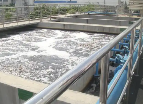 （化工廢水消泡劑應用場景）